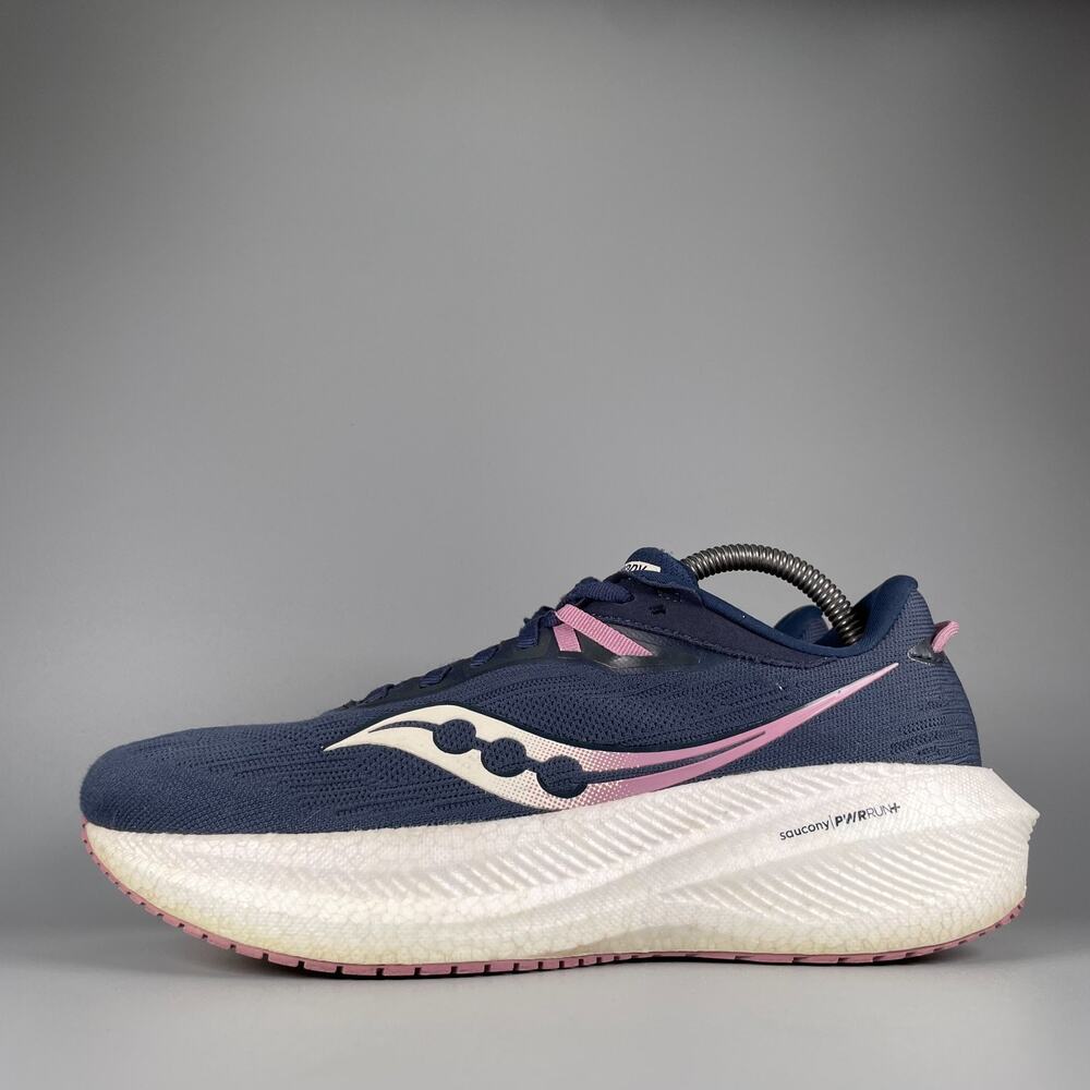 Saucony triumph 21 Women's Navy Pink Running Shoes